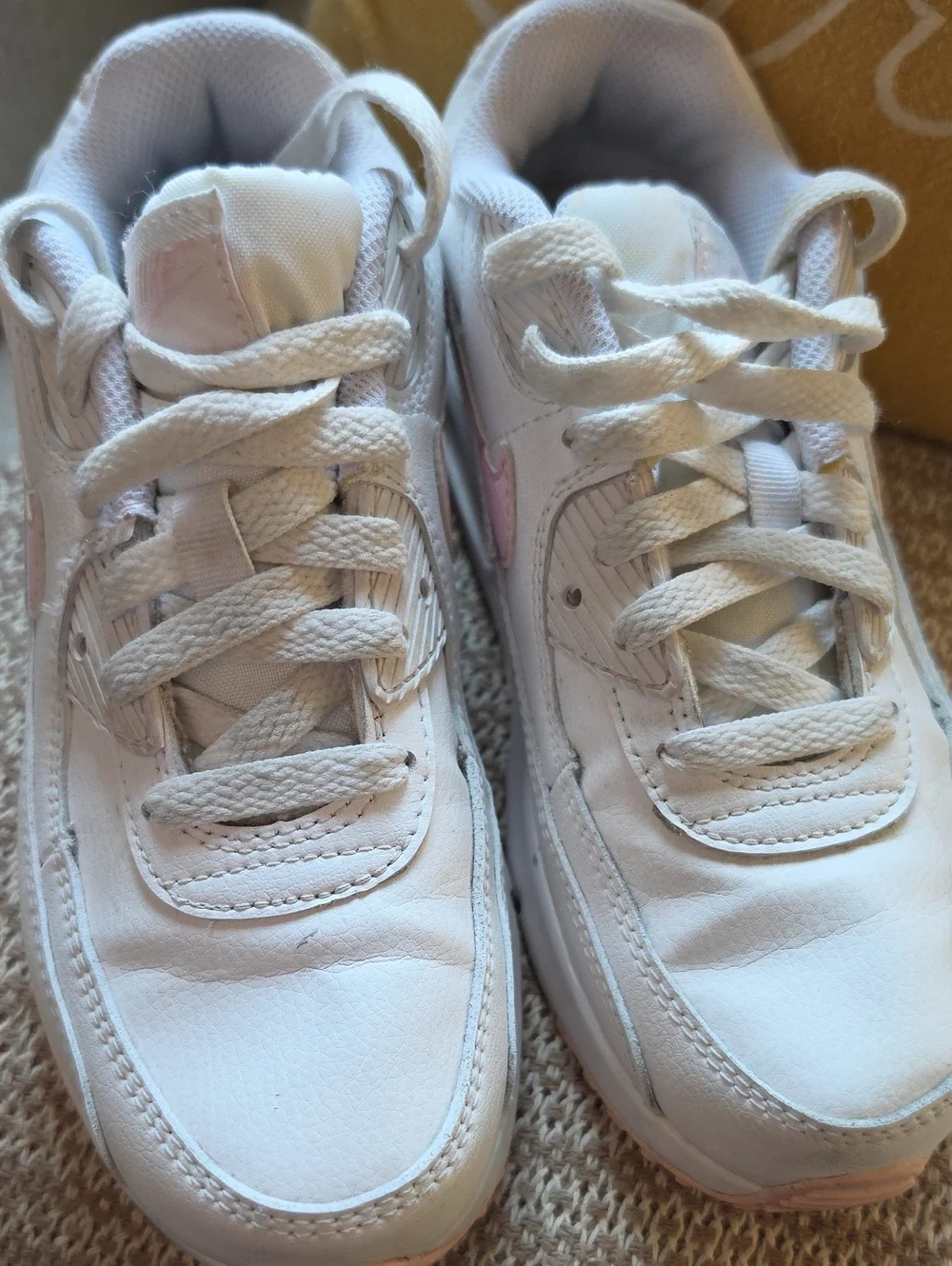 AWESOME Girls NIKE AIR MAX White/pink Shoes